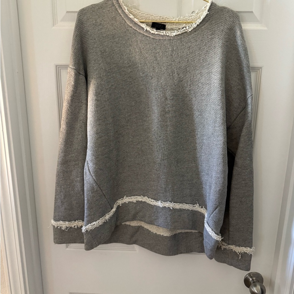 Casual Gray Crewneck Sweater with Fringe Trim